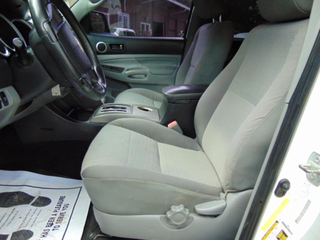 Toyota Tacoma Double Cab  2013