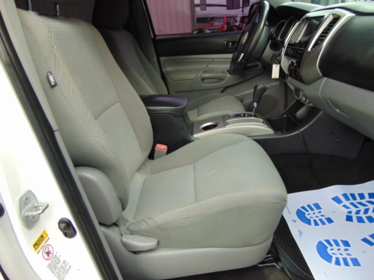 Toyota Tacoma Double Cab  2013