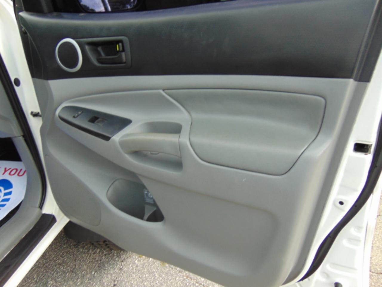 Toyota Tacoma Double Cab  2013