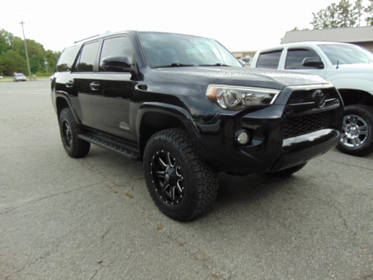 Toyota 4Runner SR5 4WD 2017
