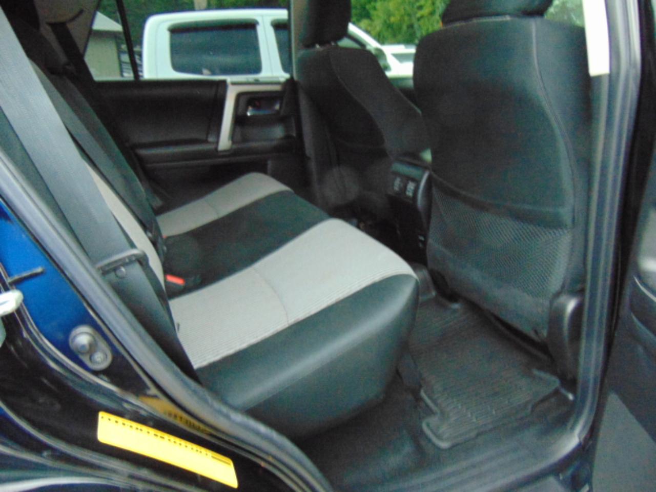 Toyota 4Runner SR5 4WD 2017