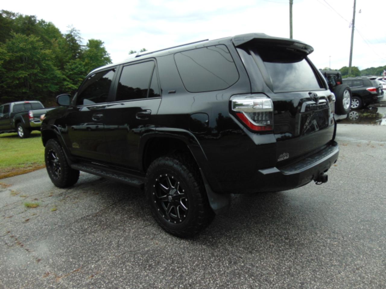 Toyota 4Runner SR5 4WD 2017