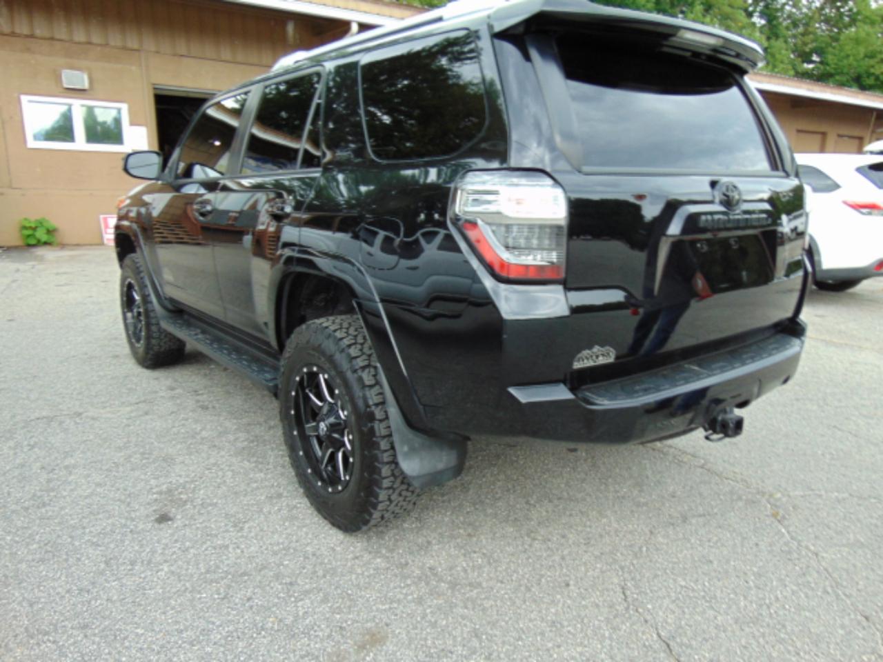 Toyota 4Runner SR5 4WD 2017
