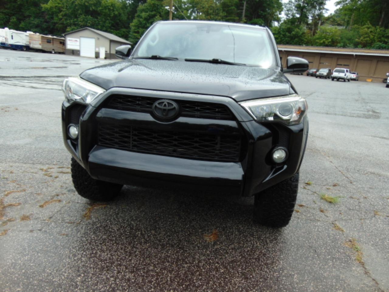 Toyota 4Runner SR5 4WD 2017