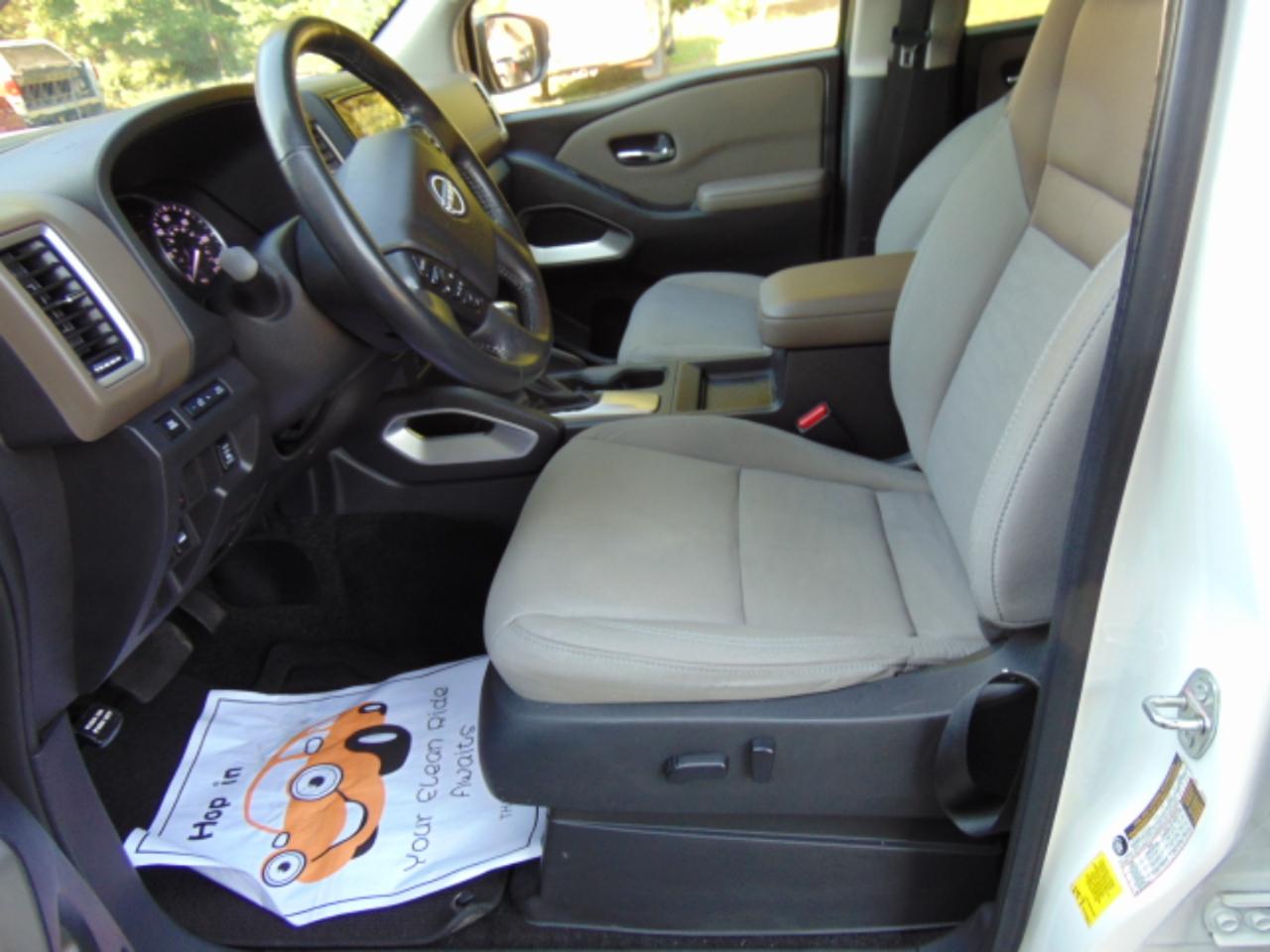 Nissan Frontier SV Crew Cab SWB 4WD 2022