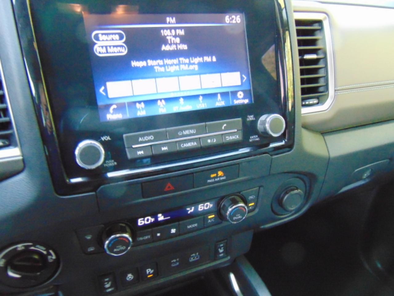 Nissan Frontier SV Crew Cab SWB 4WD 2022