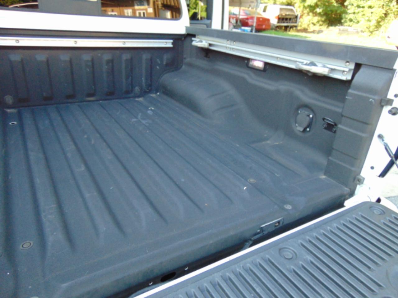 Nissan Frontier SV Crew Cab SWB 4WD 2022