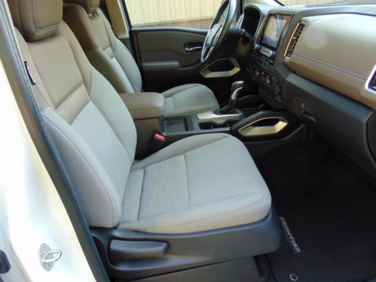 Nissan Frontier SV Crew Cab SWB 4WD 2022