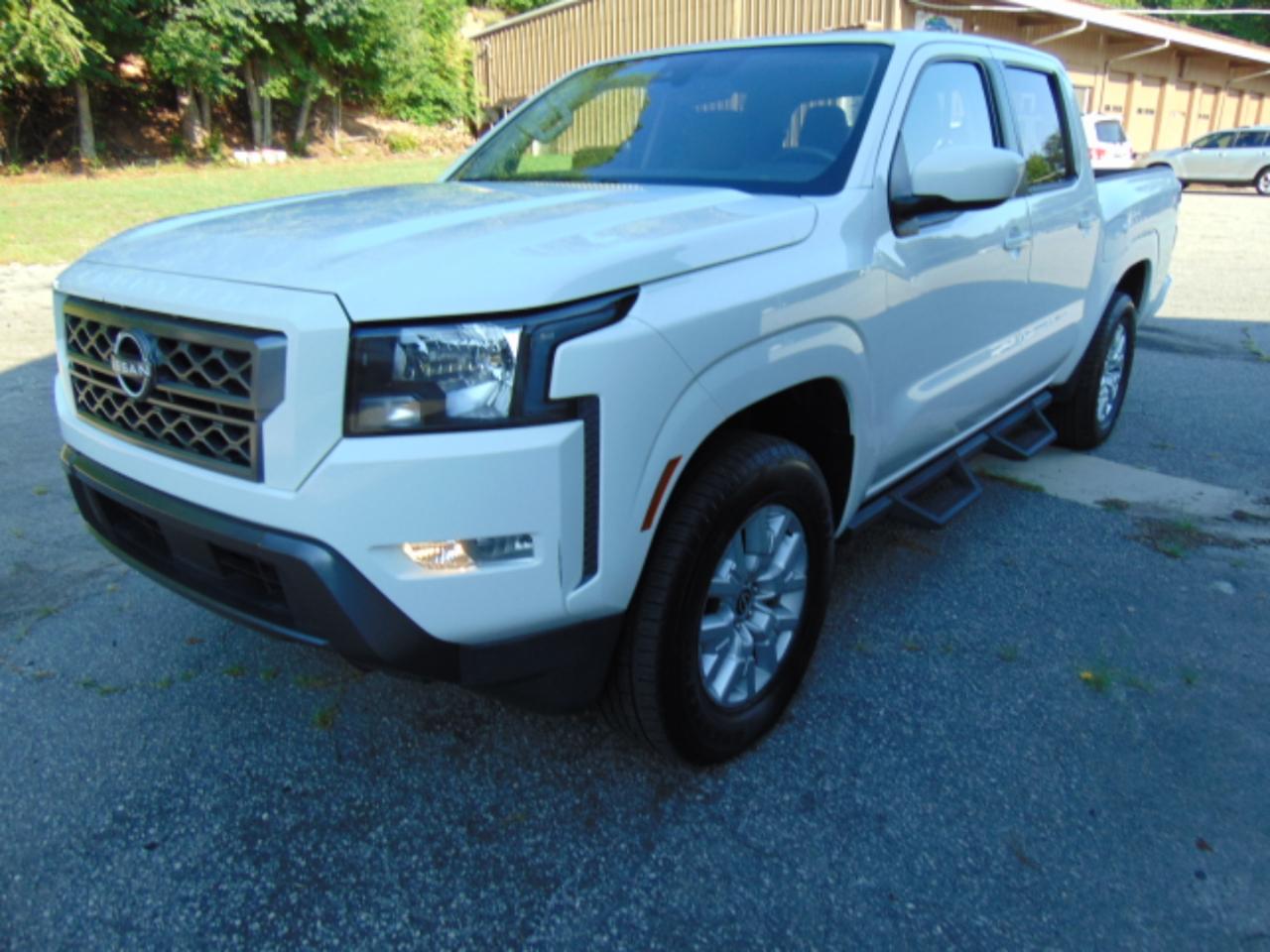 Nissan Frontier SV Crew Cab SWB 4WD 2022