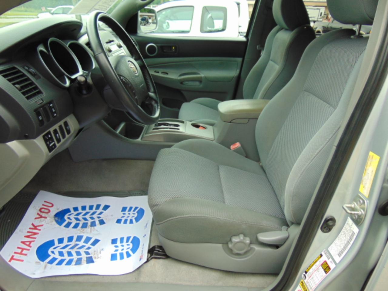 Toyota Tacoma PreRunner Double Cab V6 Auto 2WD 2009