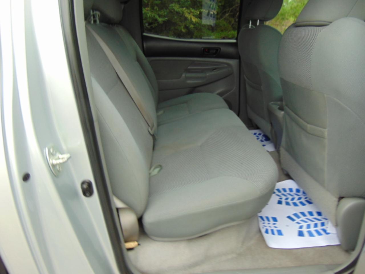 Toyota Tacoma PreRunner Double Cab V6 Auto 2WD 2009
