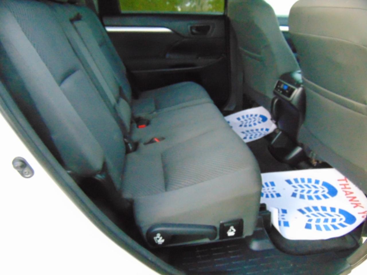 Toyota Highlander LE FWD V6 2016