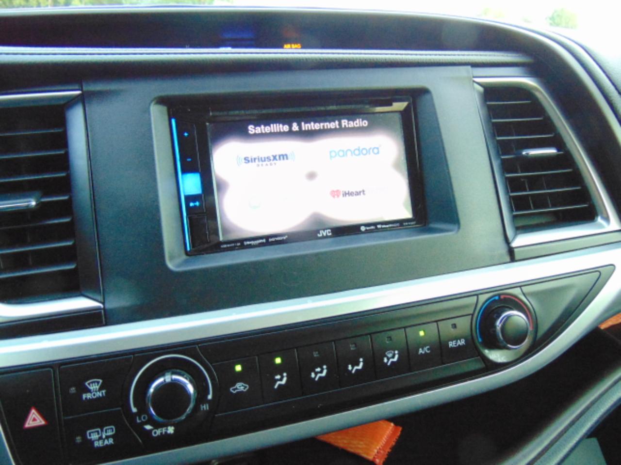Toyota Highlander LE FWD V6 2016