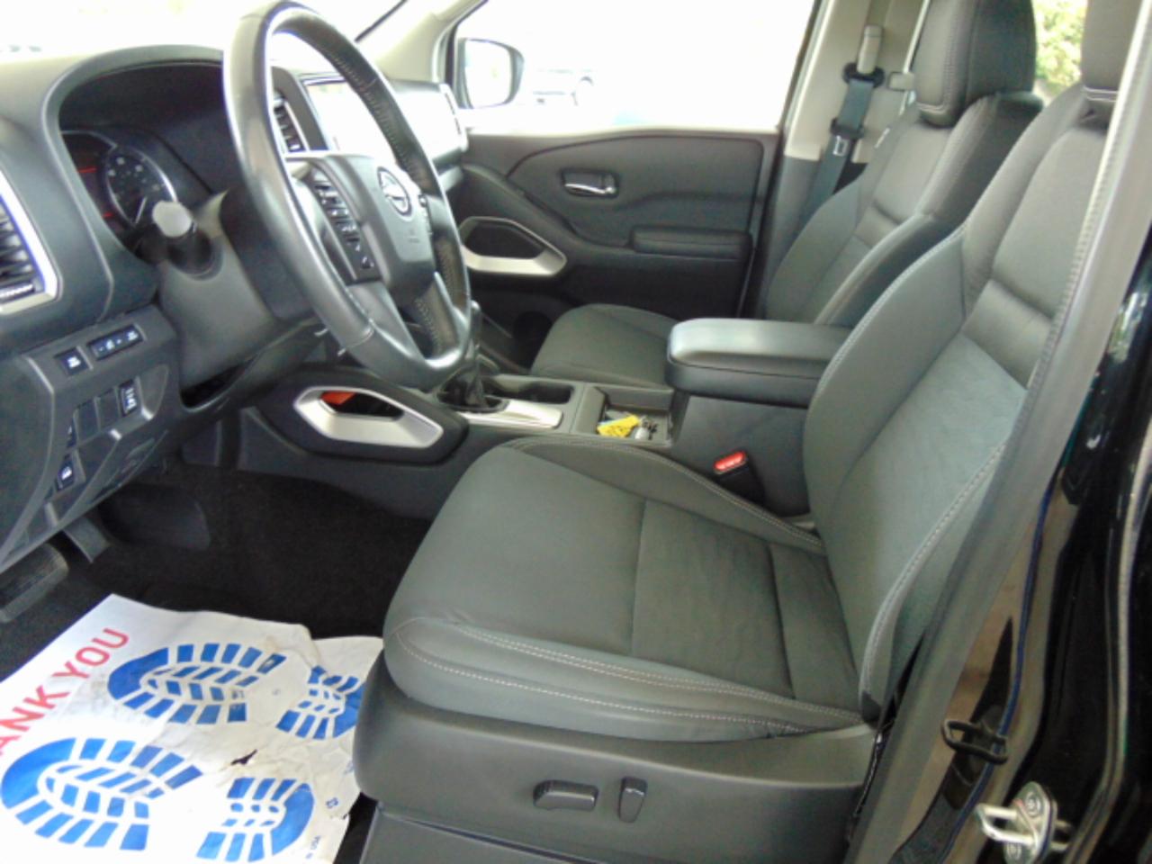 Nissan Frontier SV Crew Cab 4WD 2022
