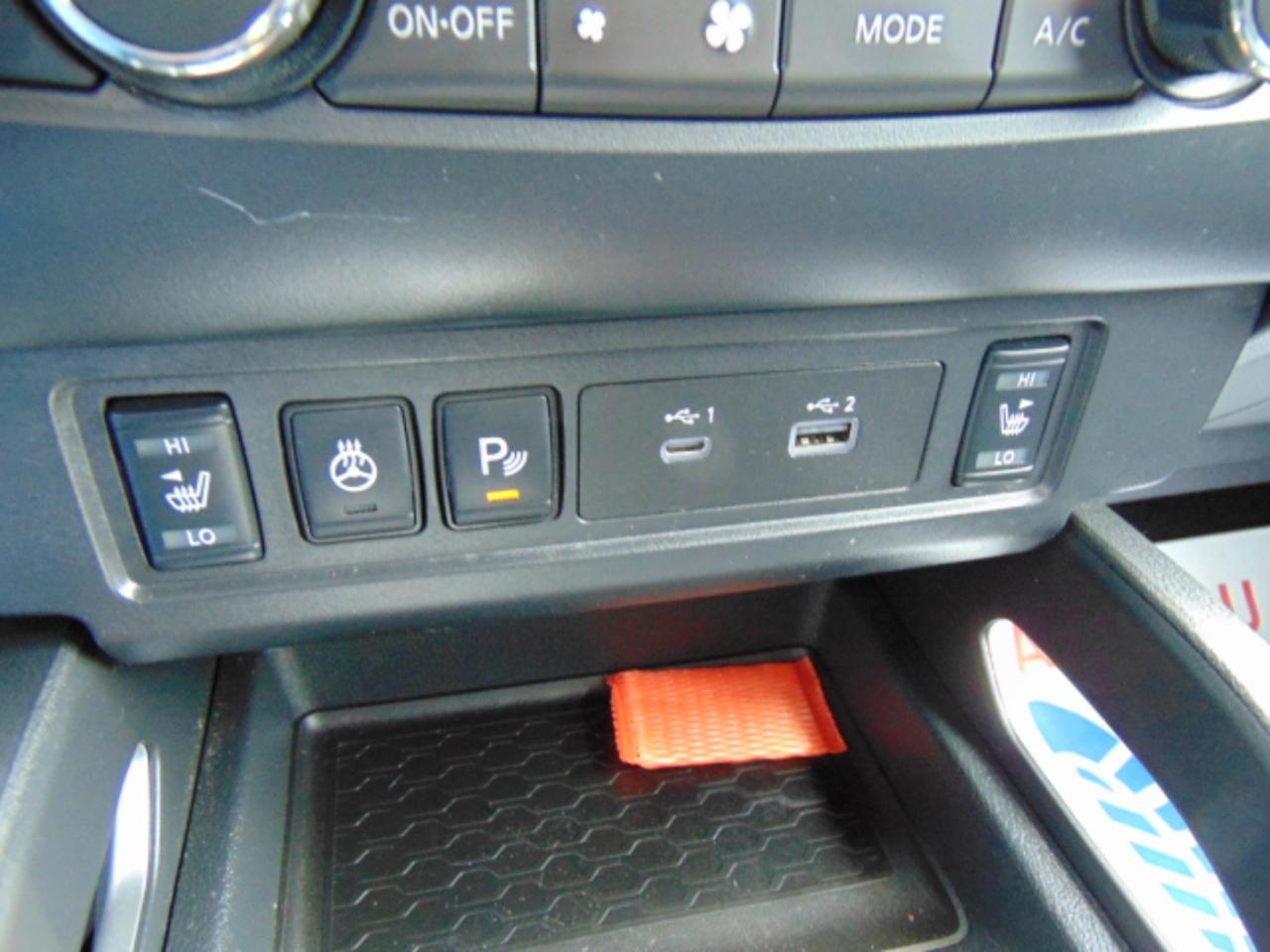 Nissan Frontier SV Crew Cab 4WD 2022
