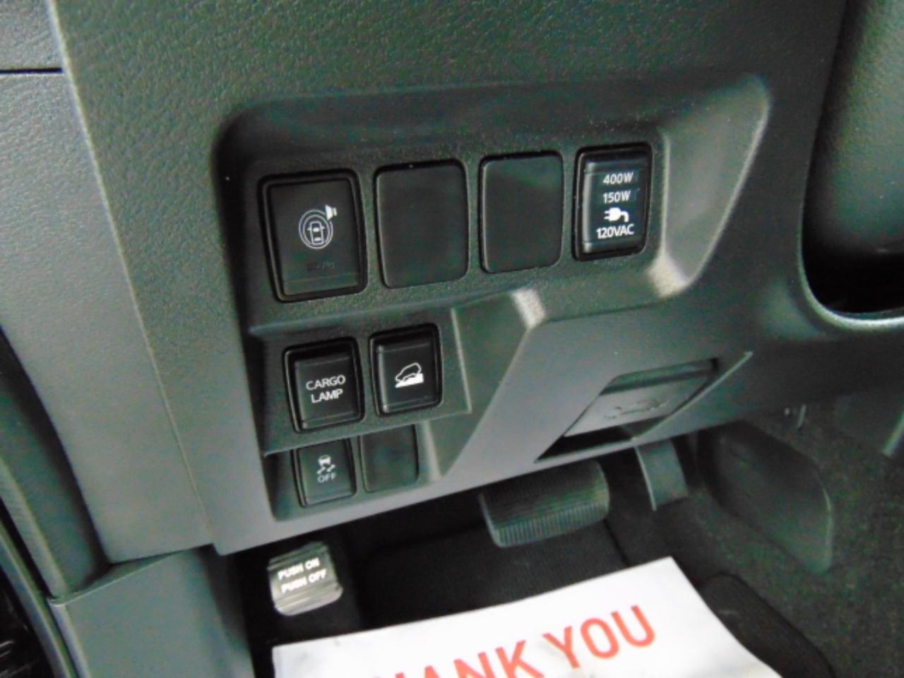 Nissan Frontier SV Crew Cab 4WD 2022