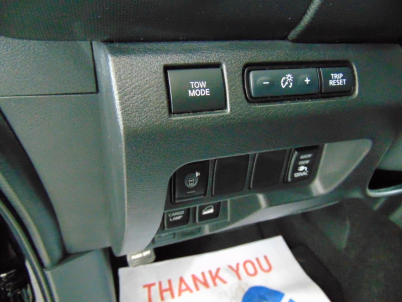 Nissan Frontier SV Crew Cab 4WD 2022
