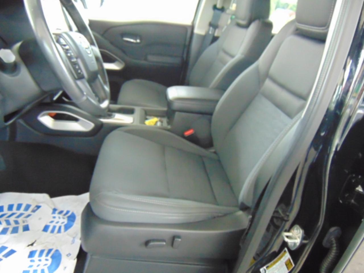 Nissan Frontier SV Crew Cab 4WD 2022
