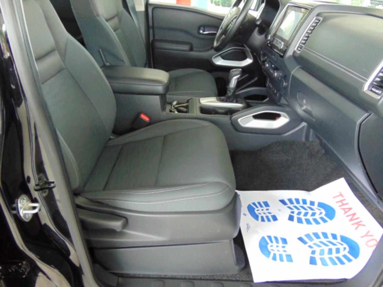 Nissan Frontier SV Crew Cab 4WD 2022