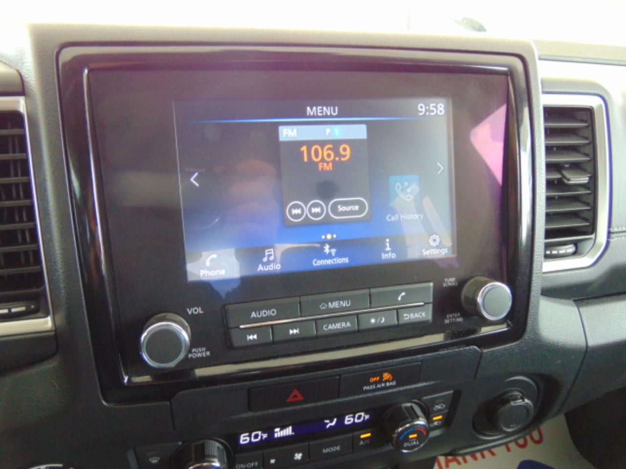 Nissan Frontier SV Crew Cab 4WD 2022