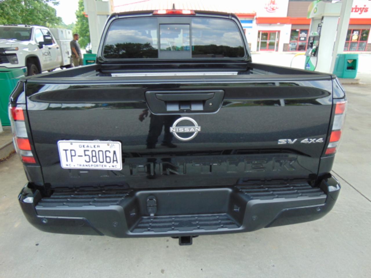 Nissan Frontier SV Crew Cab 4WD 2022