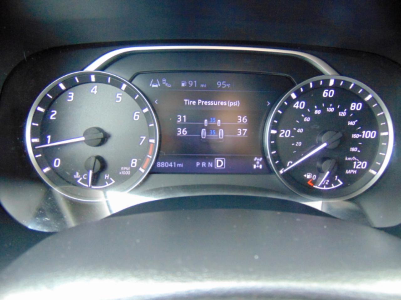 Nissan Frontier SV Crew Cab 4WD 2022
