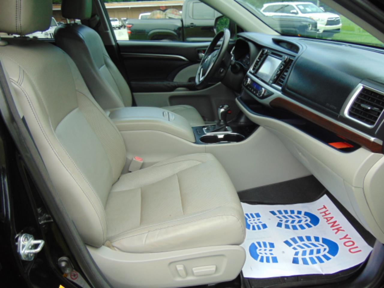 Toyota Highlander Limited FWD V6 2015