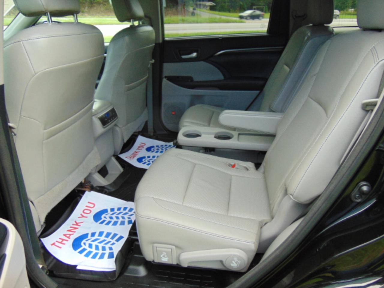 Toyota Highlander Limited FWD V6 2015