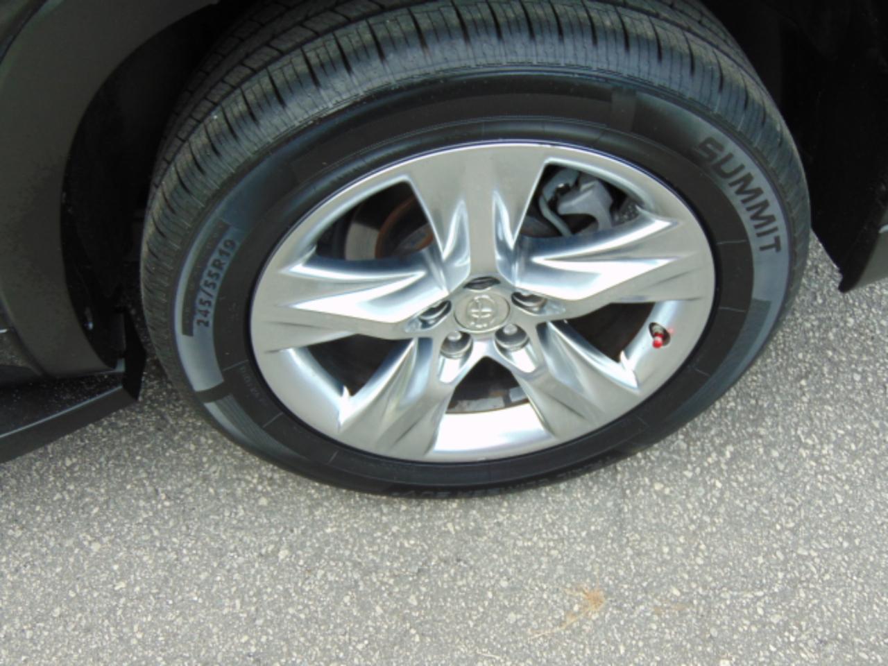Toyota Highlander Limited FWD V6 2015