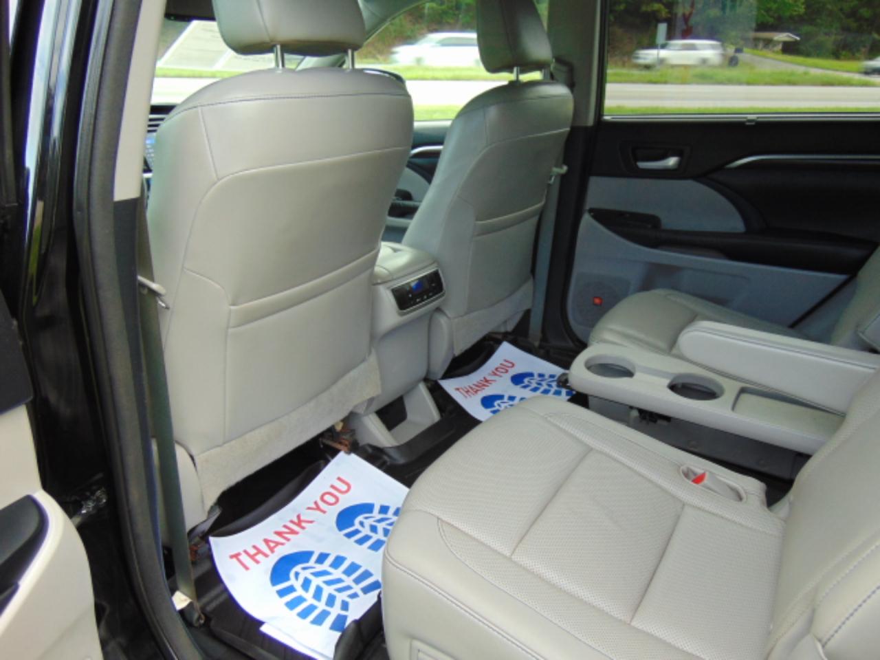 Toyota Highlander Limited FWD V6 2015