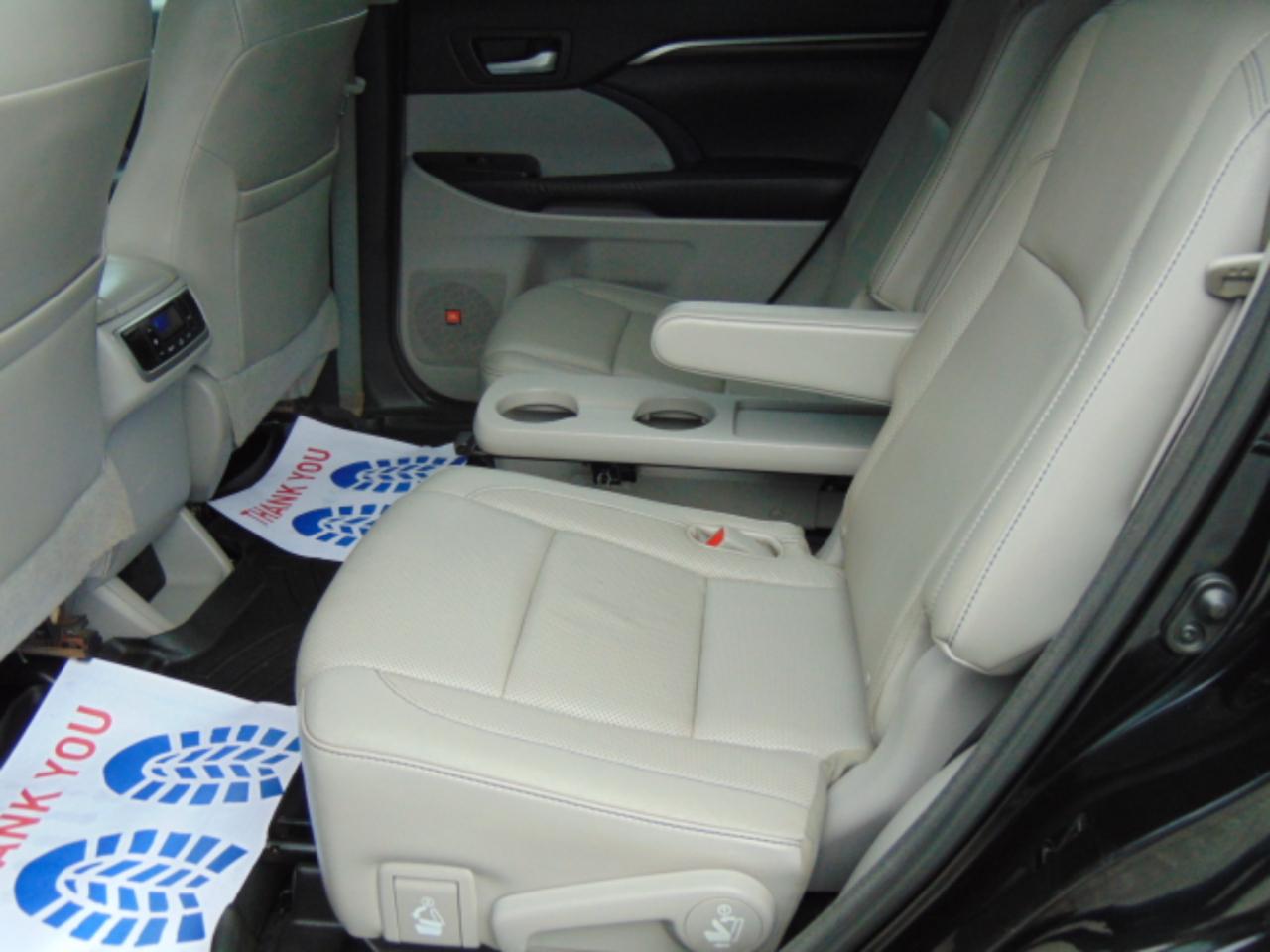 Toyota Highlander Limited FWD V6 2015