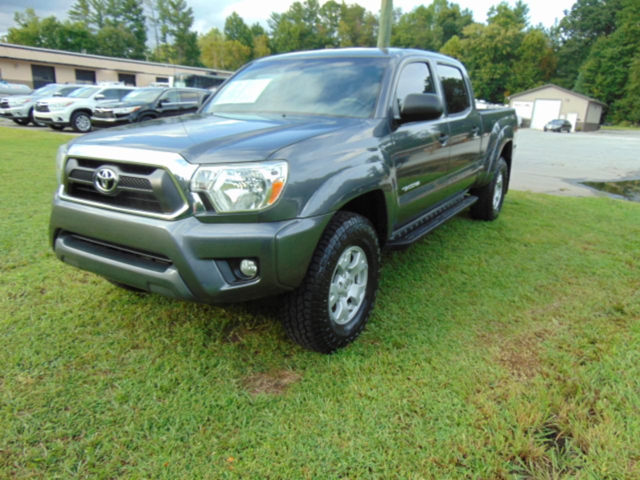Toyota Tacoma Double Cab Long Bed V6 5AT 4WD 2015