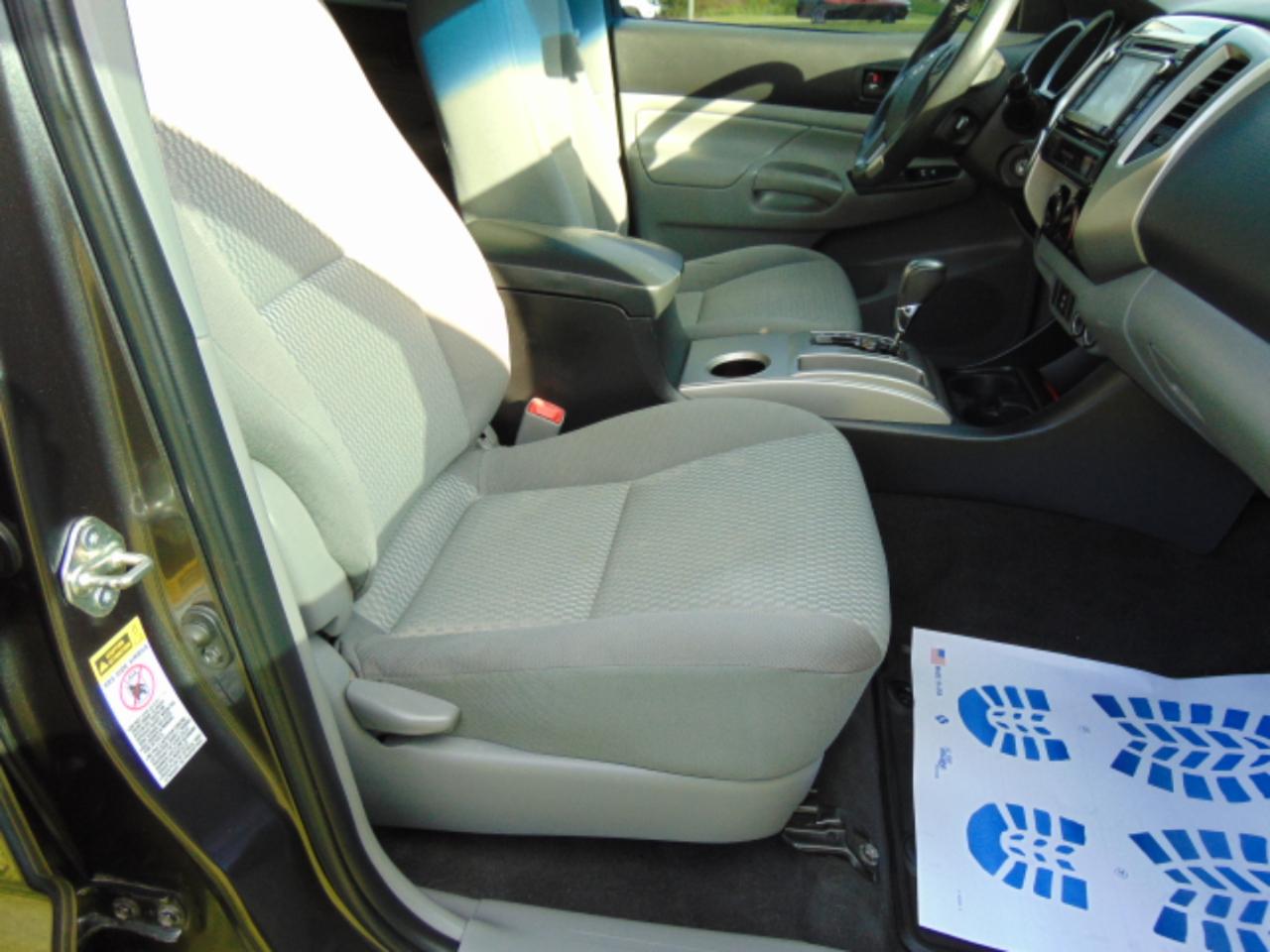 Toyota Tacoma Double Cab Long Bed V6 5AT 4WD 2015