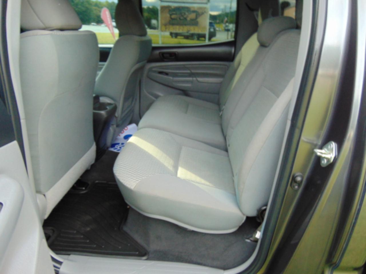 Toyota Tacoma Double Cab Long Bed V6 5AT 4WD 2015