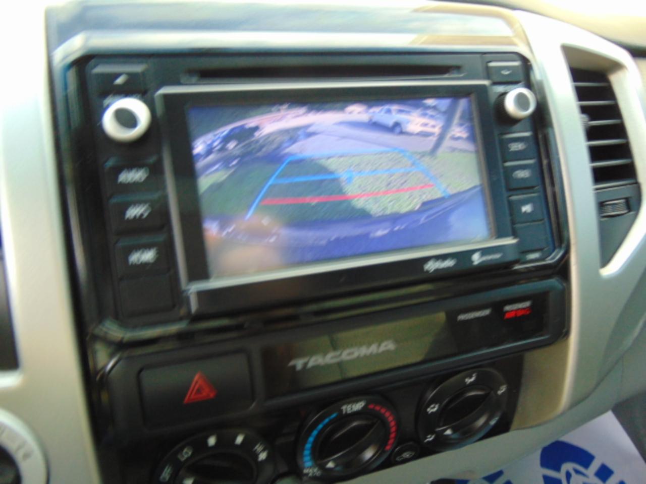Toyota Tacoma Double Cab Long Bed V6 5AT 4WD 2015