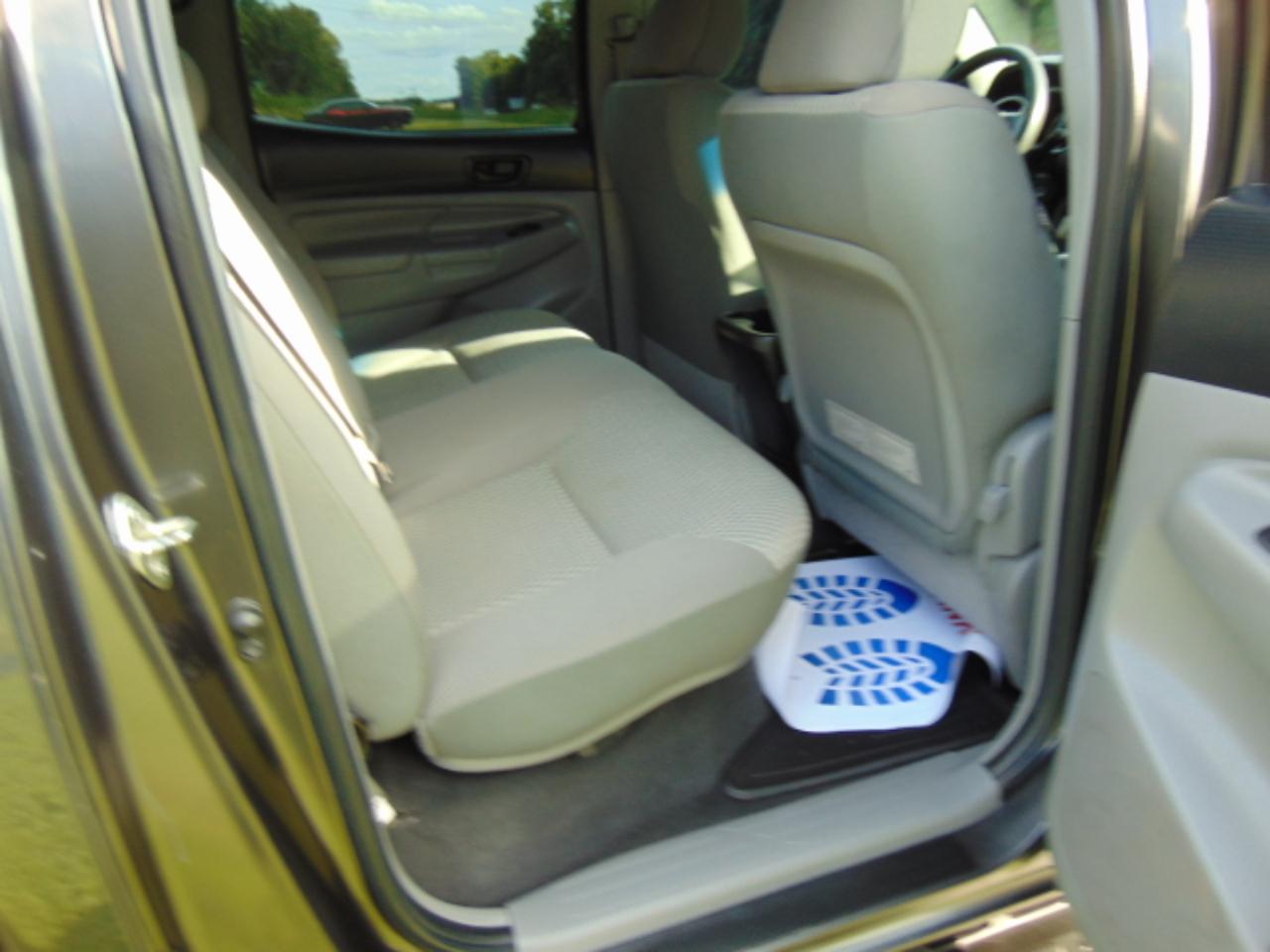 Toyota Tacoma Double Cab Long Bed V6 5AT 4WD 2015