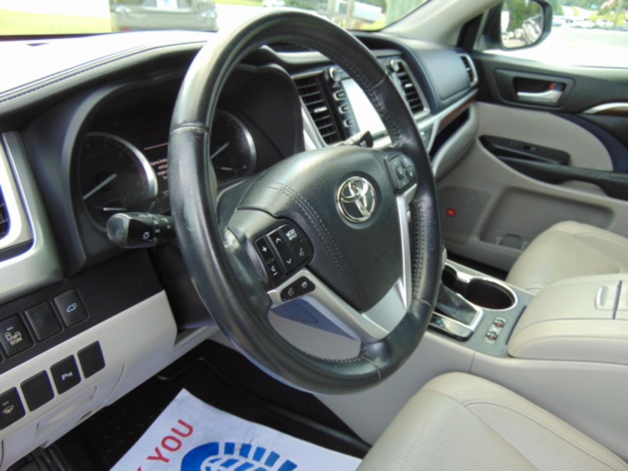 Toyota Highlander Limited AWD V6 2015