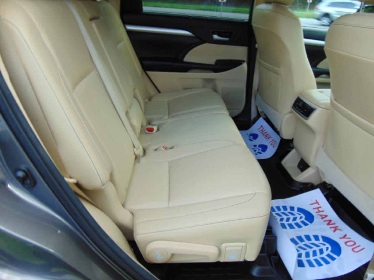Toyota Highlander XLE FWD V6 2016