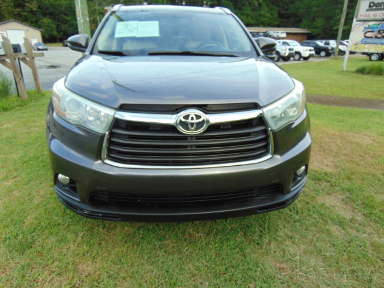Toyota Highlander XLE FWD V6 2016