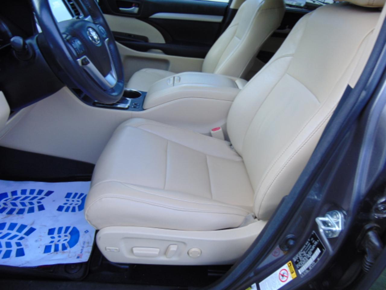Toyota Highlander XLE FWD V6 2016