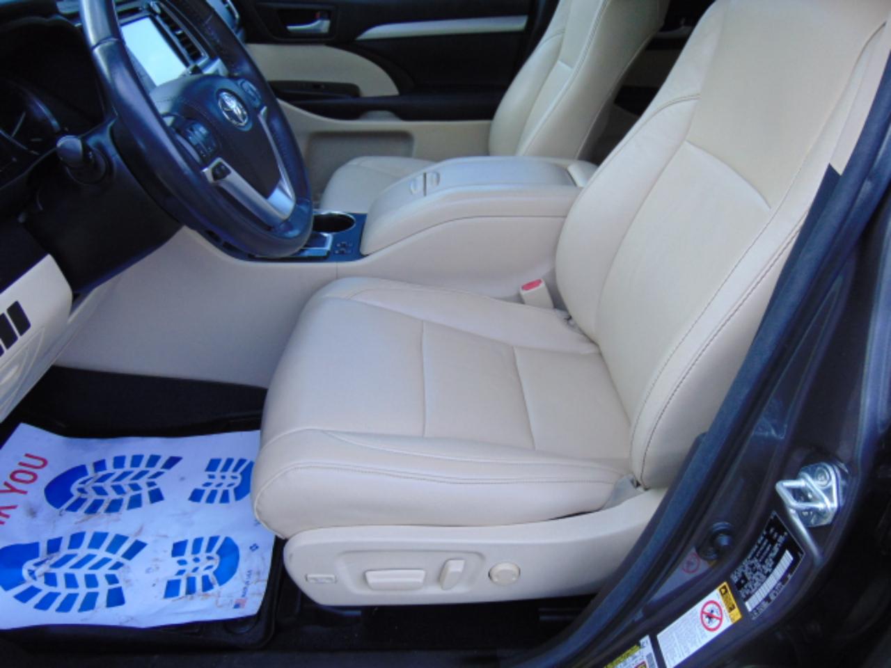 Toyota Highlander XLE FWD V6 2016