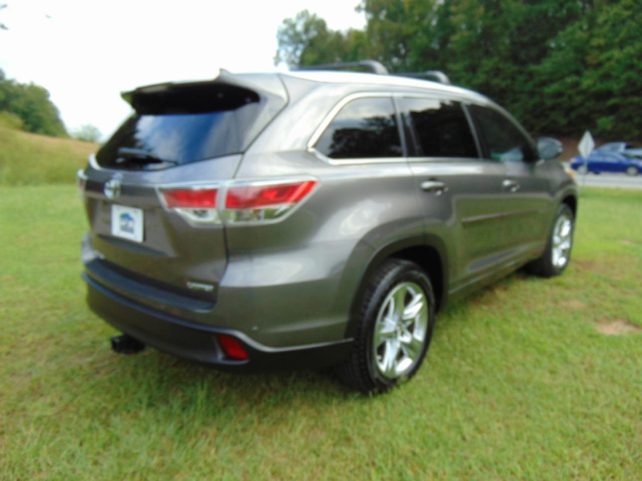 Toyota Highlander Limited FWD V6 2016