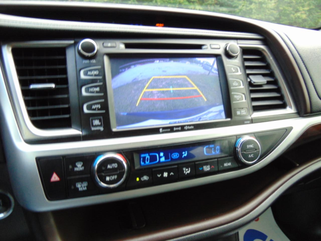 Toyota Highlander Limited FWD V6 2016