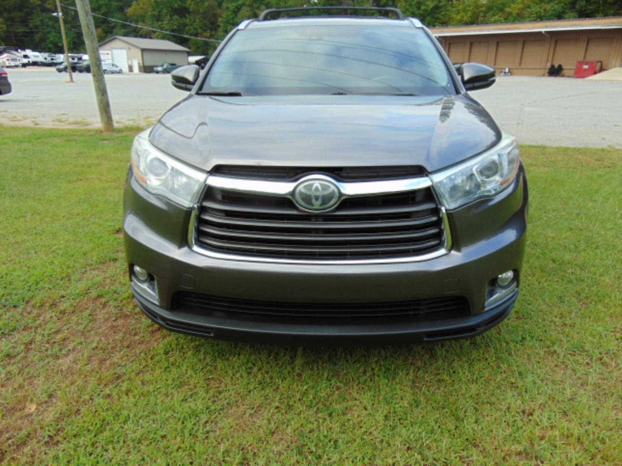 Toyota Highlander Limited FWD V6 2016