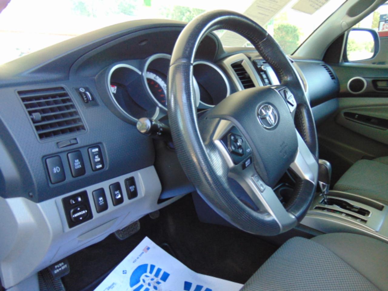 Toyota Tacoma Double Cab V6 5AT 4WD 2014