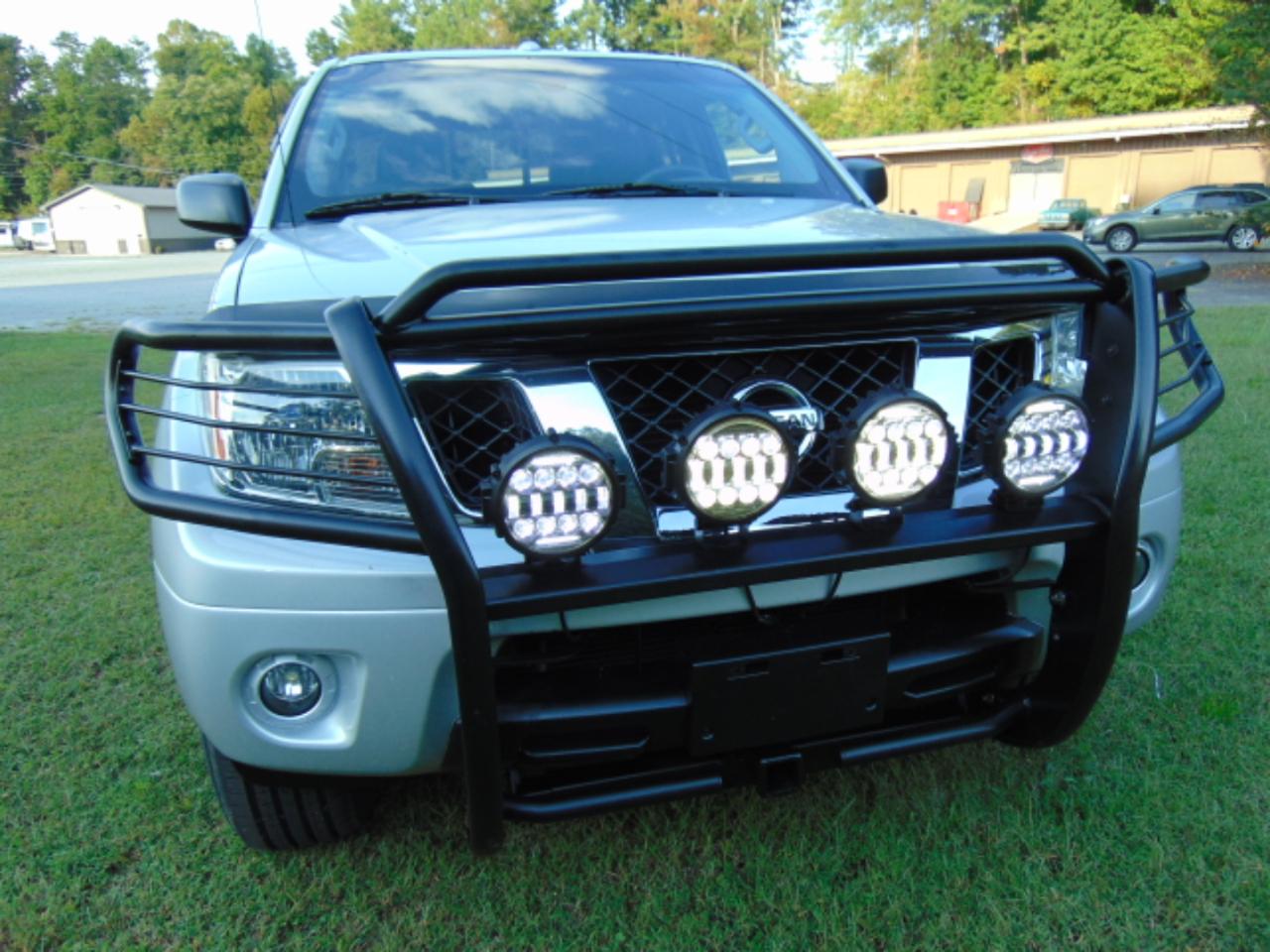 Nissan Frontier SV Crew Cab LWB 5AT 4WD 2016