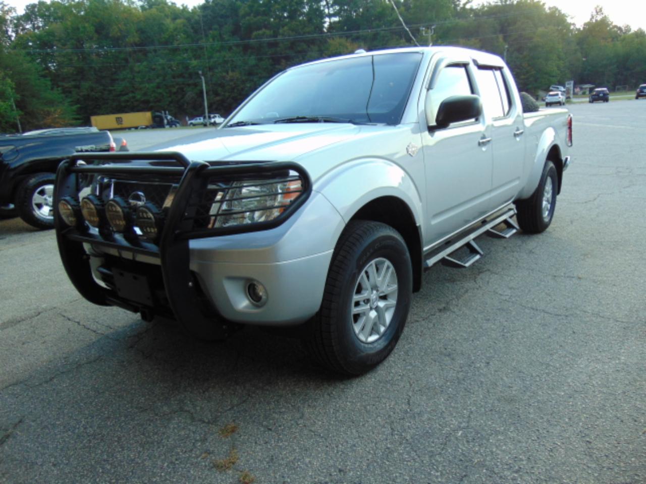 Nissan Frontier SV Crew Cab LWB 5AT 4WD 2016