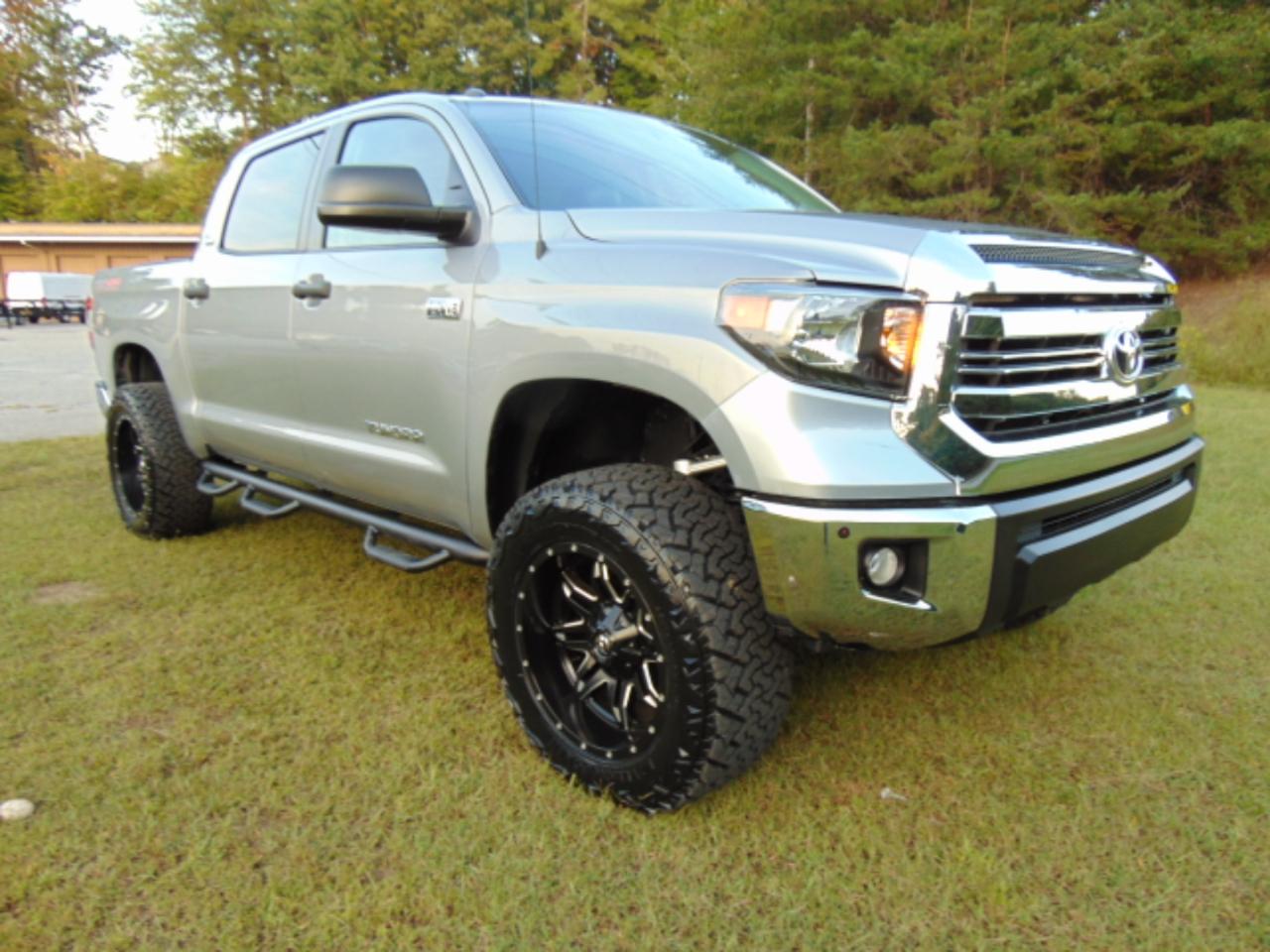 Toyota Tundra SR5 5.7L V8 FFV CrewMax 4WD 2016
