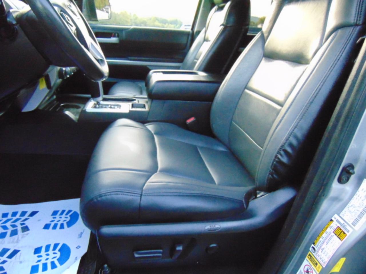 Toyota Tundra SR5 5.7L V8 FFV CrewMax 4WD 2016
