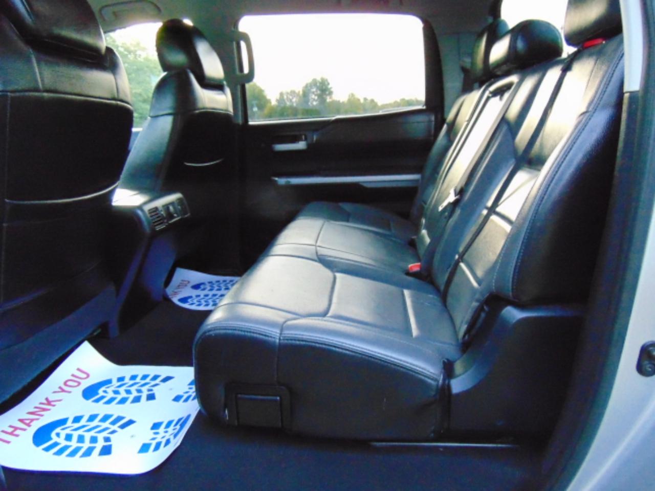 Toyota Tundra SR5 5.7L V8 FFV CrewMax 4WD 2016